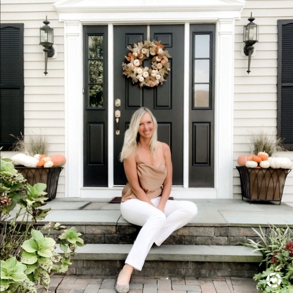 Meet your Posher, Rebecca - Picture 1 of 3